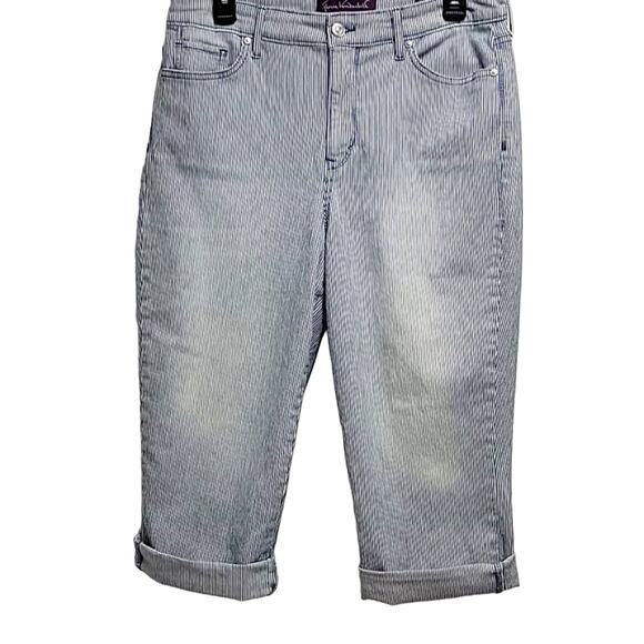 Gloria Vanderbilt Navy and White Pinstriped Capri Pants 5 Pocket Woman's Size 14 - Picture 1 of 11